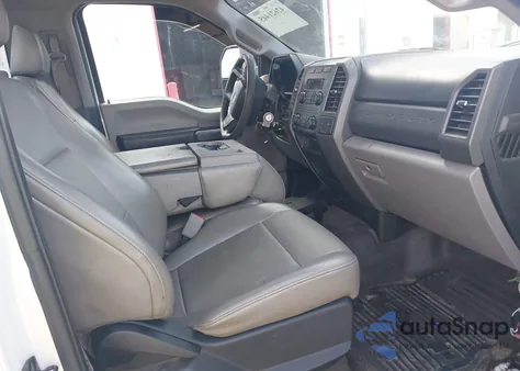 2017 Ford F-250 Xl z USA, uszkodzony, nr VIN 1FDBF2A63HEC81839